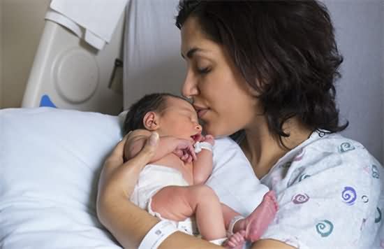 孕妇分娩：剖腹产如何加快复原速度？