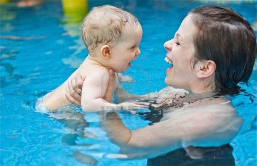 游泳提升宝宝智力 原因注意事项