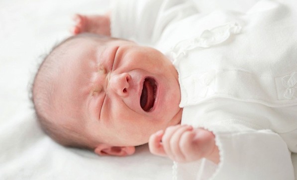 导致新生儿睡觉不踏实的八大原因