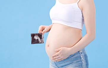 怀孕前三个月是男孩的症状 孕期前3月有这些症状表现可能是男宝宝