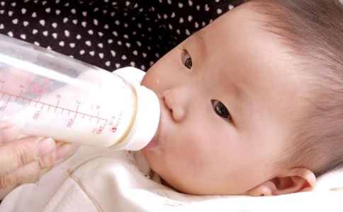 宝宝转奶后腹泻怎么回事 可能跟这5点有关