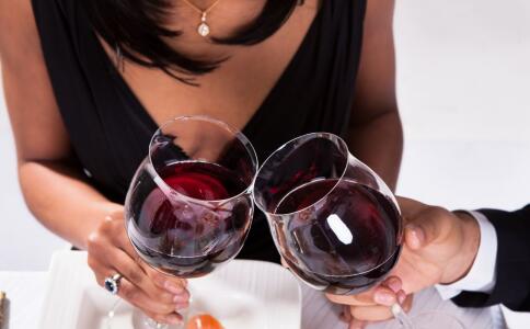 女性喝红酒有这八大好处 可预防乳腺癌