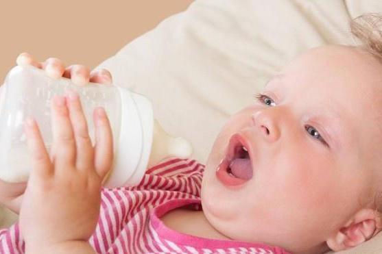 孩子什么时候＂断奶＂最好？专家告诉你答案，不是八个月和一岁