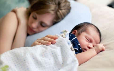 宝宝频繁夜醒是什么原因 该怎么办