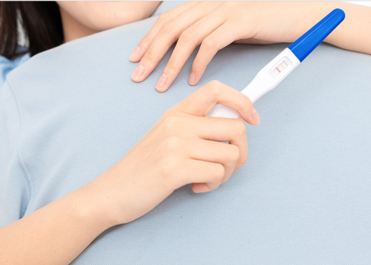 怀孕早期应该做阴超还是腹超 孕早期做阴道B超会不会影响胎儿