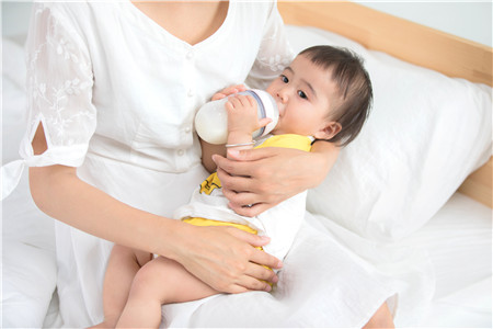 2021年十个月宝宝吃奶量标准