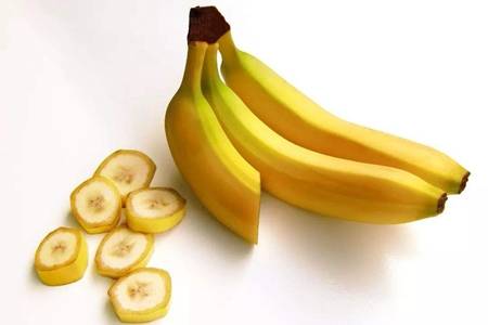 香蕉不能和什么一起吃,西瓜土豆都是香蕉禁忌搭配