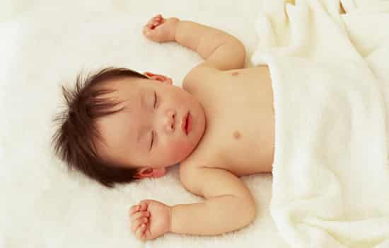 婴儿睡觉怎么盖被子 这四个大问题家长了解吗