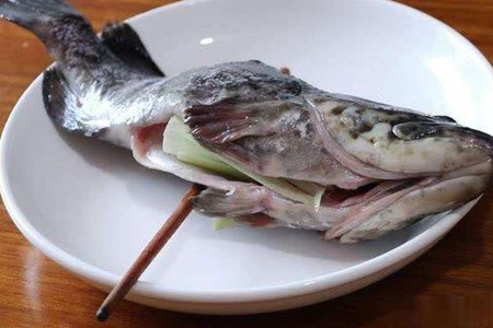 石斑鱼的功效与作用,五个女人吃石斑鱼的营养价值