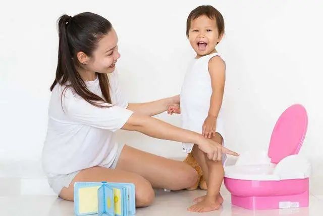 孩子能自主如厕,为啥还会出现尿床行为?对照看看是不是这些原因