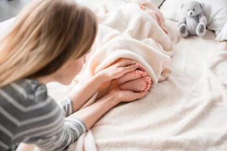 哺乳期怎么判断怀孕了？这四个哺乳期怀孕症状早期症状