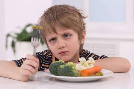 小孩不爱吃饭怎么办？这四个方法调理小孩不爱吃饭困难