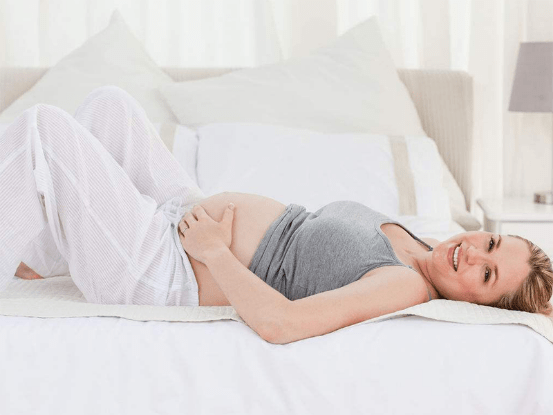 孕妇晚上睡觉左侧睡觉好还是右侧睡觉好？