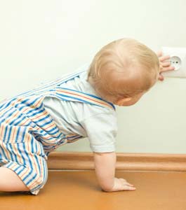 【宝宝学爬行】如何教宝宝学爬行_宝宝学爬行的好处