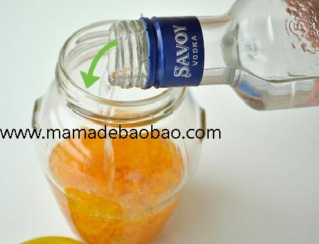 3种方法来从橘皮里提取橘油（用玻璃罐提取橘子精油）